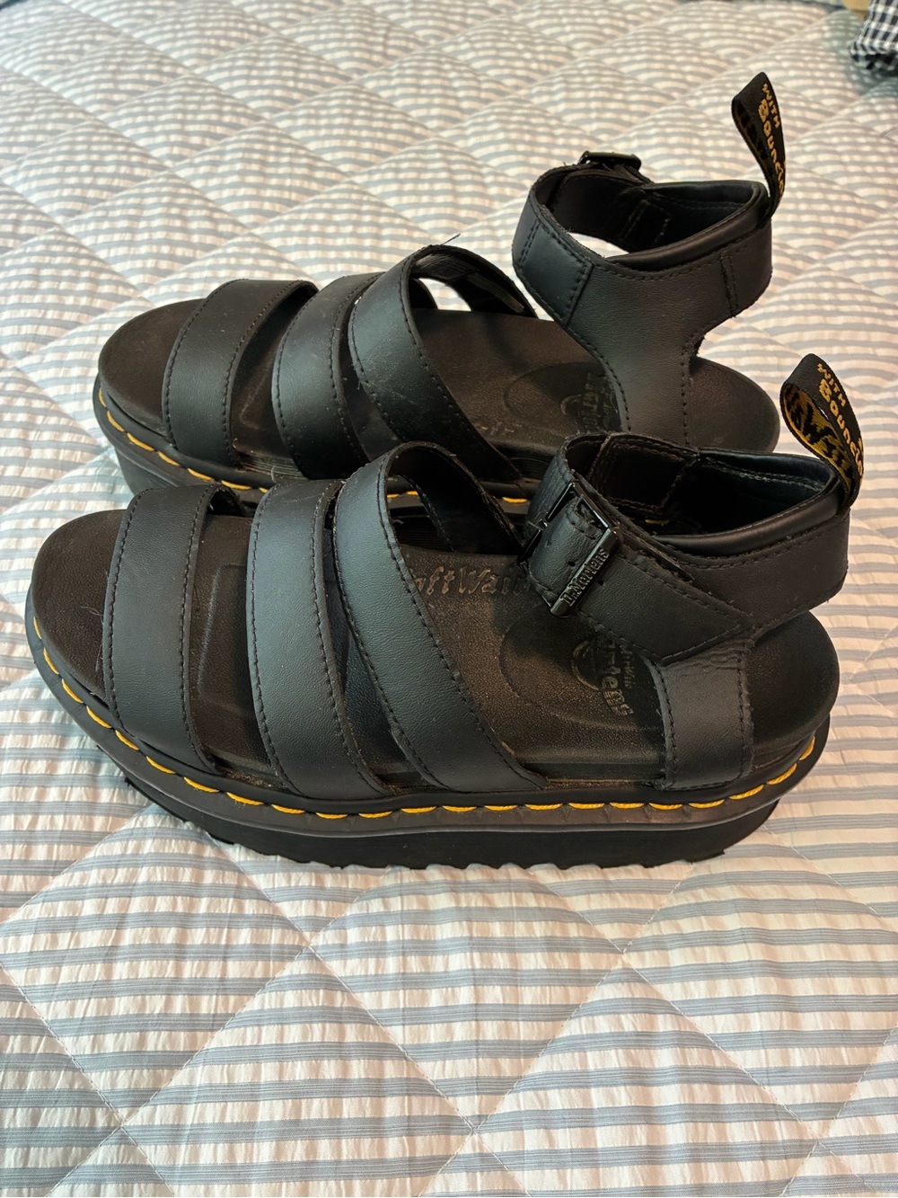 Dr. Martens women’s Blaire Black Sandal Platforms size 6 bouncy sole